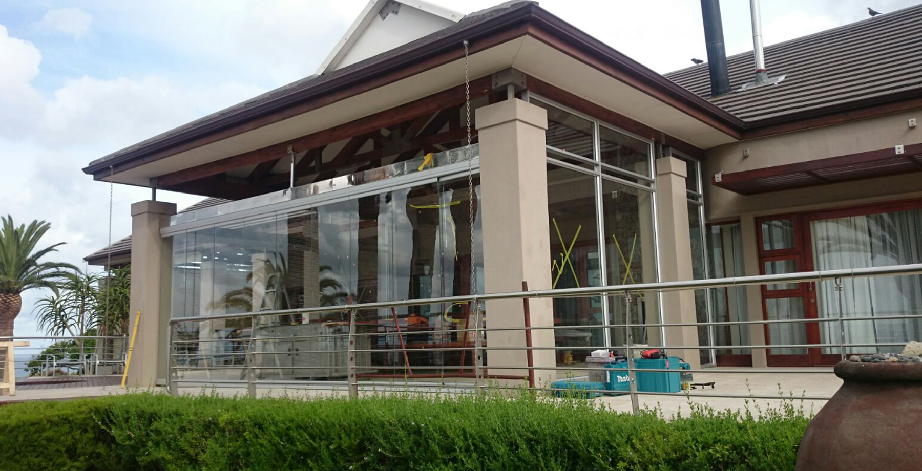 House M – Sunflex Frameless